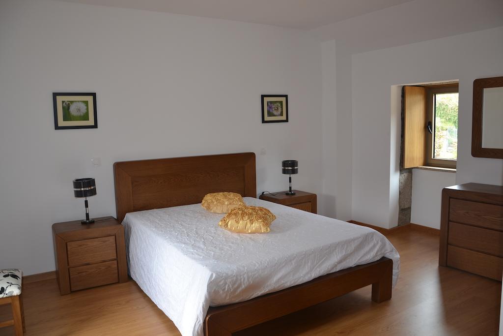Recantos da Montanha度假屋 Candal  客房 照片